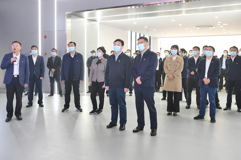 市委副书记,代市长周斌,市政协主席陈红红等市四套班子领导,全市各县