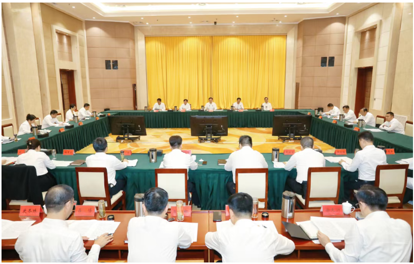 中共滨海县委十三届十二次全会召开